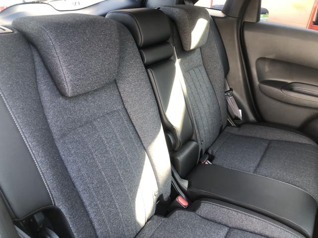 フィット ｅ：ＨＥＶホーム　試乗車アップ　純正ディスプレイオーディオ　ＬＥＤ　禁煙車　前後誤発進抑制機能　クリソナ　助手席エアバッグ　運転席エアバッグ　アイドリングストップ　ＵＳＢ接続　バックカメラ　ＡＢＳ　サイドエアバッグ（19枚目）