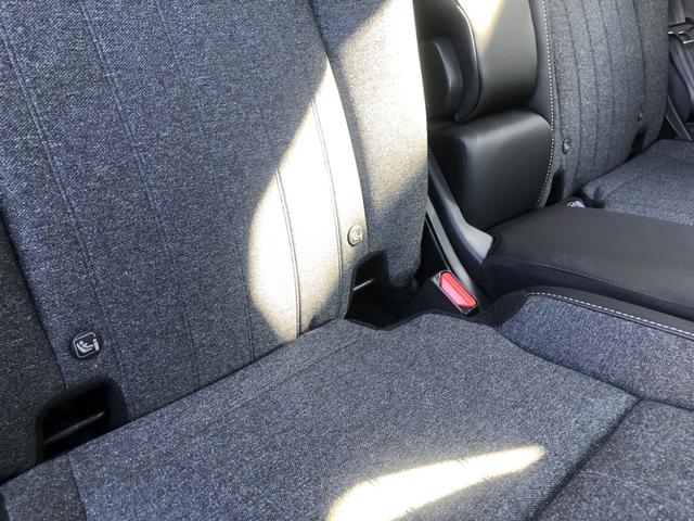 フィット ｅ：ＨＥＶホーム　試乗車アップ　純正ディスプレイオーディオ　ＬＥＤ　禁煙車　前後誤発進抑制機能　クリソナ　助手席エアバッグ　運転席エアバッグ　アイドリングストップ　ＵＳＢ接続　バックカメラ　ＡＢＳ　サイドエアバッグ（20枚目）