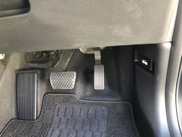 フィット ｅ：ＨＥＶホーム　試乗車アップ　純正ディスプレイオーディオ　ＬＥＤ　禁煙車　前後誤発進抑制機能　クリソナ　助手席エアバッグ　運転席エアバッグ　アイドリングストップ　ＵＳＢ接続　バックカメラ　ＡＢＳ　サイドエアバッグ（56枚目）