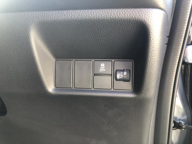 フィット ｅ：ＨＥＶホーム　試乗車アップ　純正ディスプレイオーディオ　ＬＥＤ　禁煙車　前後誤発進抑制機能　クリソナ　助手席エアバッグ　運転席エアバッグ　アイドリングストップ　ＵＳＢ接続　バックカメラ　ＡＢＳ　サイドエアバッグ（60枚目）