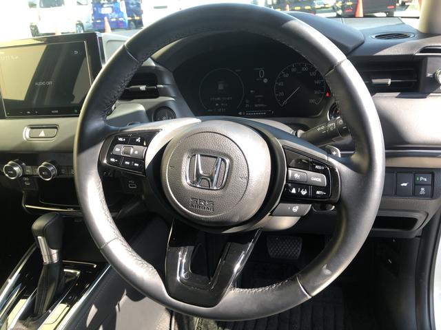 ヴェゼル ｅ：ＨＥＶＺ　試乗車アップ　純正ディスプレイオーディオ　ドラレコ　ＬＥＤ　アルミホイール　衝突回避支援ブレーキ機能　スマキ　Ｐトランク　フルオートエアコン　Ｄレコ　エアバッグ　両席エアバック　Ｒカメ　記録簿付　禁煙（8枚目）