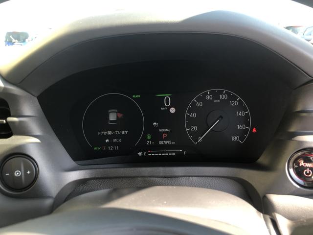 ヴェゼル ｅ：ＨＥＶＺ　試乗車アップ　純正ディスプレイオーディオ　ドラレコ　ＬＥＤ　アルミホイール　衝突回避支援ブレーキ機能　スマキ　Ｐトランク　フルオートエアコン　Ｄレコ　エアバッグ　両席エアバック　Ｒカメ　記録簿付　禁煙（10枚目）