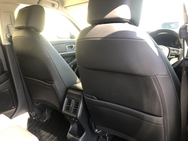 ヴェゼル ｅ：ＨＥＶＺ　試乗車アップ　純正ディスプレイオーディオ　ドラレコ　ＬＥＤ　アルミホイール　衝突回避支援ブレーキ機能　スマキ　Ｐトランク　フルオートエアコン　Ｄレコ　エアバッグ　両席エアバック　Ｒカメ　記録簿付　禁煙（25枚目）