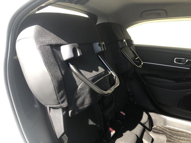 ヴェゼル ｅ：ＨＥＶＺ　試乗車アップ　純正ディスプレイオーディオ　ドラレコ　ＬＥＤ　アルミホイール　衝突回避支援ブレーキ機能　スマキ　Ｐトランク　フルオートエアコン　Ｄレコ　エアバッグ　両席エアバック　Ｒカメ　記録簿付　禁煙（29枚目）