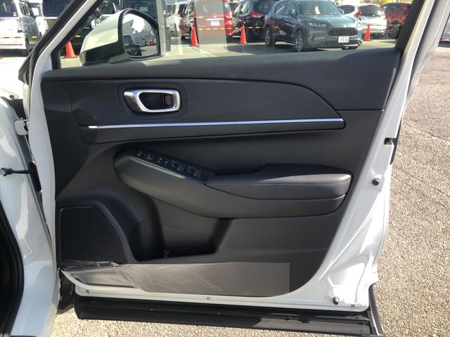 ヴェゼル ｅ：ＨＥＶＺ　試乗車アップ　純正ディスプレイオーディオ　ドラレコ　ＬＥＤ　アルミホイール　衝突回避支援ブレーキ機能　スマキ　Ｐトランク　フルオートエアコン　Ｄレコ　エアバッグ　両席エアバック　Ｒカメ　記録簿付　禁煙（64枚目）