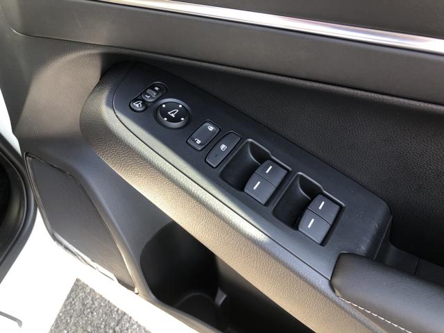 ヴェゼル ｅ：ＨＥＶＺ　試乗車アップ　純正ディスプレイオーディオ　ドラレコ　ＬＥＤ　アルミホイール　衝突回避支援ブレーキ機能　スマキ　Ｐトランク　フルオートエアコン　Ｄレコ　エアバッグ　両席エアバック　Ｒカメ　記録簿付　禁煙（65枚目）