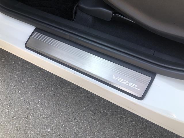 ヴェゼル ｅ：ＨＥＶＺ　試乗車アップ　純正ディスプレイオーディオ　ドラレコ　ＬＥＤ　アルミホイール　衝突回避支援ブレーキ機能　スマキ　Ｐトランク　フルオートエアコン　Ｄレコ　エアバッグ　両席エアバック　Ｒカメ　記録簿付　禁煙（72枚目）