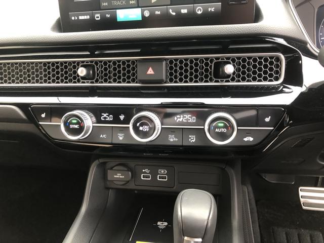 シビック ＥＸ　純正ナビ　ＥＴＣ　ブラインドスポットインフォメーション　ＬＥＤ　アルミホイール　Ｒカメ　パーキングセンサー　衝突被害軽減ブレーキ　スマートキーシステム　パワ－シ－ト　１オーナー車　禁煙　ＵＳＢ　ＥＳＣ（13枚目）