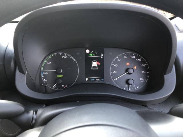 ヤリス ハイブリッドＸ　トヨタ純正ディスプレイオーディオ　ＥＴＣ　前後ドラレコ　デジタルインナーミラー　ＵＳＢ接続　カーテンエアバッグ　イモビライザー　バックモニター　ワイヤレスキー　ワンオーナー　ＡＢＳ　定期点検記録簿（10枚目）