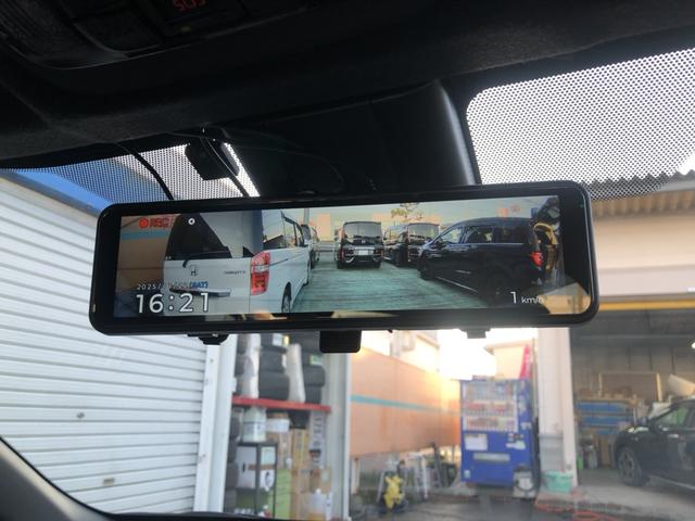 ヤリス ハイブリッドＸ　トヨタ純正ディスプレイオーディオ　ＥＴＣ　前後ドラレコ　デジタルインナーミラー　ＵＳＢ接続　カーテンエアバッグ　イモビライザー　バックモニター　ワイヤレスキー　ワンオーナー　ＡＢＳ　定期点検記録簿（17枚目）