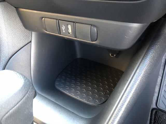 ヤリス ハイブリッドＸ　トヨタ純正ディスプレイオーディオ　ＥＴＣ　前後ドラレコ　デジタルインナーミラー　ＵＳＢ接続　カーテンエアバッグ　イモビライザー　バックモニター　ワイヤレスキー　ワンオーナー　ＡＢＳ　定期点検記録簿（22枚目）