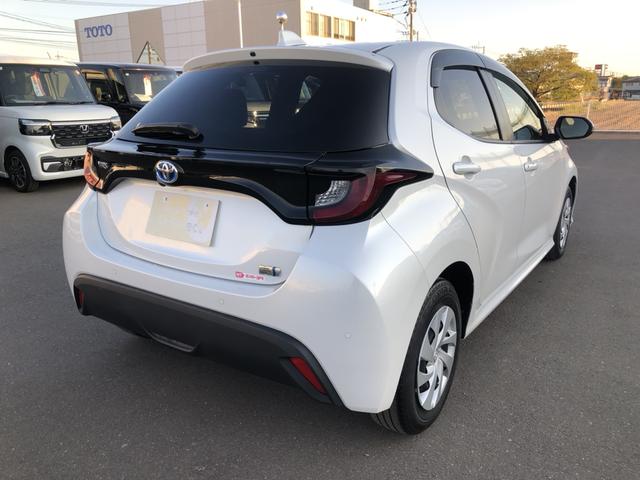 ヤリス ハイブリッドＸ　トヨタ純正ディスプレイオーディオ　ＥＴＣ　前後ドラレコ　デジタルインナーミラー　ＵＳＢ接続　カーテンエアバッグ　イモビライザー　バックモニター　ワイヤレスキー　ワンオーナー　ＡＢＳ　定期点検記録簿（36枚目）