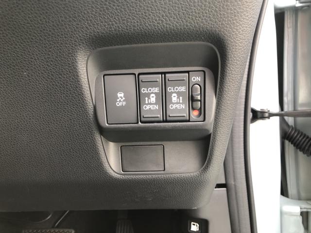 フリード ｅ：ＨＥＶエアーＥＸ　試乗車アップ　純正ナビ　ＥＴＣ　前後ドラレコ　ＬＥＤ　両側電動ドア　３６０°カメラ　衝突軽減システム　ソナー　横滑り防止装置　クルーズコントロール　サイドカーテンエアバック　フルセグＴＶ　キーレス（17枚目）