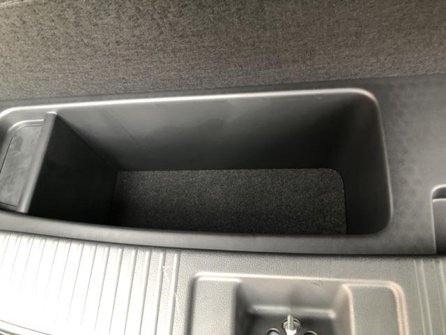 ヴェゼル ハイブリッドＲＳ・ホンダセンシング　純正ナビ　ＥＴＣ　前後ドラレコ　ＬＥＤ　アルミホイール　シートヒーター　１オ－ナ－　定期点検記録簿　サイドＳＲＳ　Ｒカメ　フルオートエアコン　禁煙　ＵＳＢ接続　両席エアバック　スマキー　ＴＶナビ（31枚目）