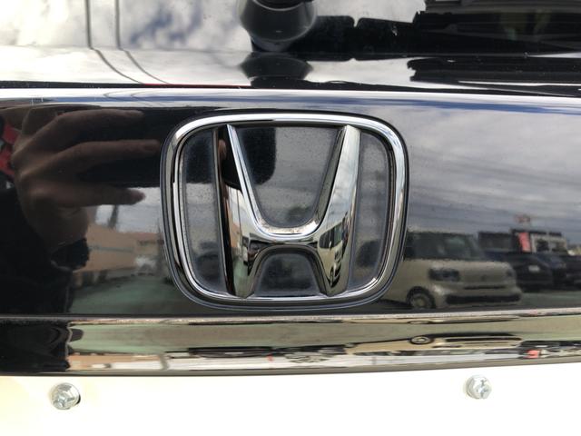 ヴェゼル ハイブリッドＲＳ・ホンダセンシング　純正ナビ　ＥＴＣ　前後ドラレコ　ＬＥＤ　アルミホイール　シートヒーター　１オ－ナ－　定期点検記録簿　サイドＳＲＳ　Ｒカメ　フルオートエアコン　禁煙　ＵＳＢ接続　両席エアバック　スマキー　ＴＶナビ（49枚目）