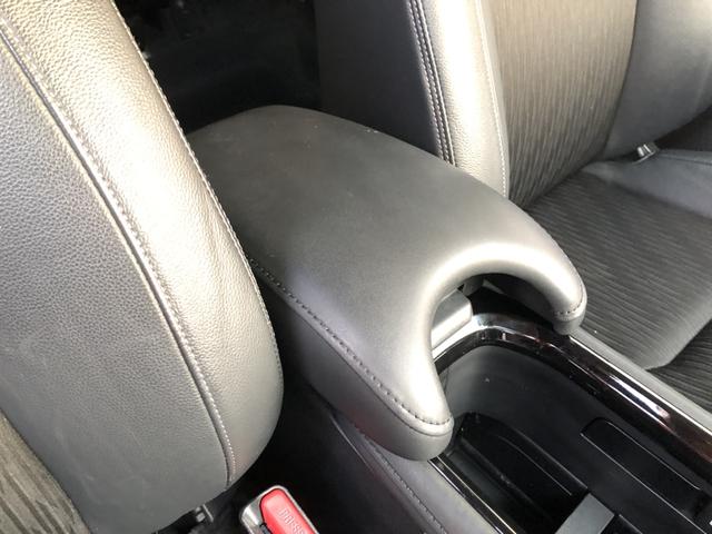 ヴェゼル ハイブリッドＺ・ホンダセンシング　純正ナビ　ＥＴＣ　ドラレコ　ＬＥＤ　アルミホイール　シートヒーター　レーダーサポート　１オーナ－　ＤＶＤ再生機能　整備記録簿　横滑り防止システム　バックアイカメラ　盗難防止装置　フルセ　スマ－トキ－（13枚目）