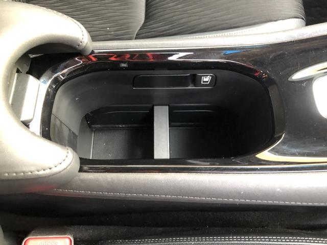 ヴェゼル ハイブリッドＺ・ホンダセンシング　純正ナビ　ＥＴＣ　ドラレコ　ＬＥＤ　アルミホイール　シートヒーター　レーダーサポート　１オーナ－　ＤＶＤ再生機能　整備記録簿　横滑り防止システム　バックアイカメラ　盗難防止装置　フルセ　スマ－トキ－（17枚目）