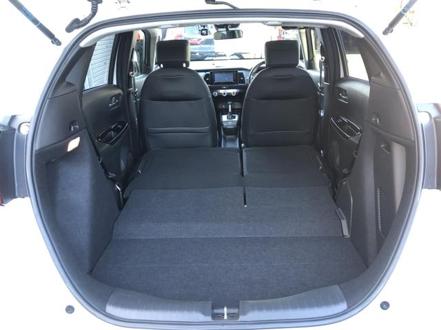 フィット e:HEVホーム ナビ ETC ドラレコ LED クルーズコントロール 前後誤発進抑制機能 クリソナ 助手席エアバッグ 運転席エアバッグ アイドリングストップ 禁煙 バックカメラ ABS サイドエアバッグ スマートキー(24枚目)