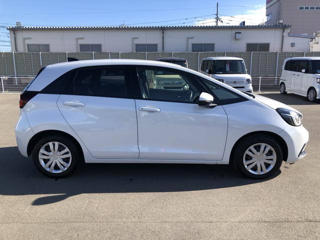 フィット e:HEVホーム ナビ ETC ドラレコ LED クルーズコントロール 前後誤発進抑制機能 クリソナ 助手席エアバッグ 運転席エアバッグ アイドリングストップ 禁煙 バックカメラ ABS サイドエアバッグ スマートキー(32枚目)