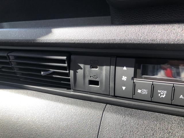 Ｎ－ＢＯＸカスタム ベースグレード　届出済未使用車　片側電動スライドドア　ＣＭＢＳ　禁煙　１オーナー　ベンチシート　オートエアコン　スマートキ　ＬＥＤ　盗難防止装置　クルコン　パワーステアリング　エアバッグ　ＥＳＣ　パワーウインドウ（11枚目）