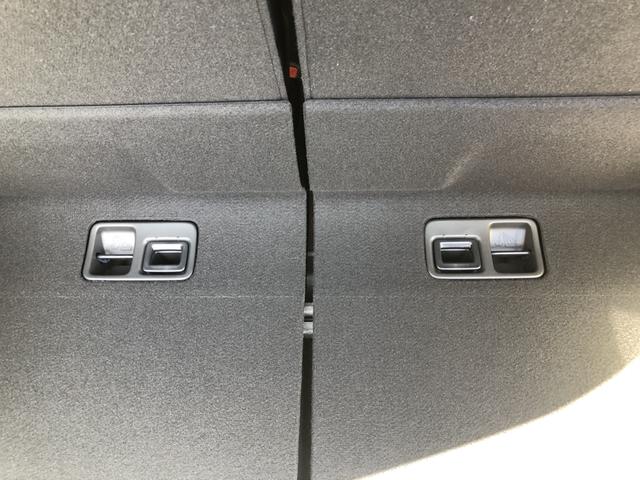 Ｎ－ＢＯＸカスタム ベースグレード　届出済未使用車　片側電動スライドドア　ＣＭＢＳ　禁煙　１オーナー　ベンチシート　オートエアコン　スマートキ　ＬＥＤ　盗難防止装置　クルコン　パワーステアリング　エアバッグ　ＥＳＣ　パワーウインドウ（23枚目）