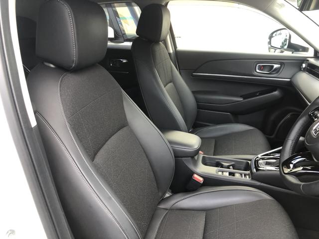 ヴェゼル ｅ：ＨＥＶＺ　純正ナビ　ＥＴＣ　前後ドラレコ　ＬＥＤ　アルミホイール　シートヒーター　衝突回避支援ブレーキ機能　１オナ　スマキ　Ｐトランク　フルオートエアコン　Ｄレコ　エアバッグ　両席エアバック　Ｒカメ　記録簿付（3枚目）