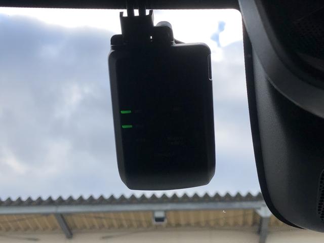 ヴェゼル ｅ：ＨＥＶＺ　純正ナビ　ＥＴＣ　前後ドラレコ　ＬＥＤ　アルミホイール　シートヒーター　衝突回避支援ブレーキ機能　１オナ　スマキ　Ｐトランク　フルオートエアコン　Ｄレコ　エアバッグ　両席エアバック　Ｒカメ　記録簿付（9枚目）