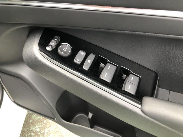 ヴェゼル ｅ：ＨＥＶＺ　純正ナビ　ＥＴＣ　前後ドラレコ　ＬＥＤ　アルミホイール　シートヒーター　衝突回避支援ブレーキ機能　１オナ　スマキ　Ｐトランク　フルオートエアコン　Ｄレコ　エアバッグ　両席エアバック　Ｒカメ　記録簿付（66枚目）