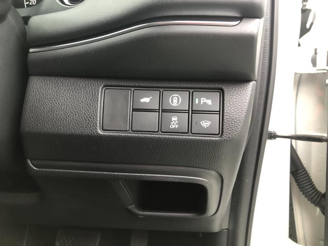 ヴェゼル ｅ：ＨＥＶＺ　純正ナビ　ＥＴＣ　前後ドラレコ　ＬＥＤ　アルミホイール　シートヒーター　衝突回避支援ブレーキ機能　１オナ　スマキ　Ｐトランク　フルオートエアコン　Ｄレコ　エアバッグ　両席エアバック　Ｒカメ　記録簿付（69枚目）