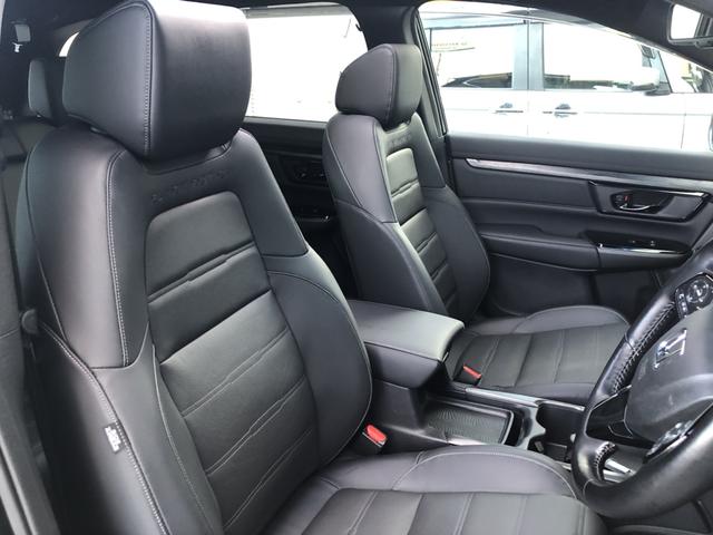 ＣＲ－Ｖハイブリッド ｅ：ＨＥＶＥＸ・ブラックエディション　純正ナビ　ＥＴＣ　シートヒーター　ＬＥＤ　アルミホイール　衝突被害軽減ブレーキ　ハンズフリーパワーテールゲート　禁煙車　キーレス　記録簿　ＤＶＤ再生　エアバッグ　インテリキー　電動シート　ＵＳＢ（3枚目）