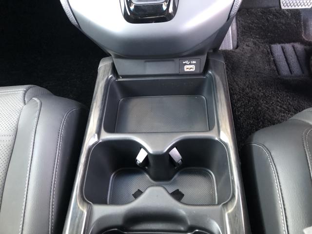 ＣＲ－Ｖハイブリッド ｅ：ＨＥＶＥＸ・ブラックエディション　純正ナビ　ＥＴＣ　シートヒーター　ＬＥＤ　アルミホイール　衝突被害軽減ブレーキ　ハンズフリーパワーテールゲート　禁煙車　キーレス　記録簿　ＤＶＤ再生　エアバッグ　インテリキー　電動シート　ＵＳＢ（23枚目）