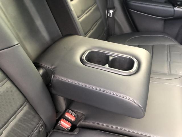 ＣＲ－Ｖハイブリッド ｅ：ＨＥＶＥＸ・ブラックエディション　純正ナビ　ＥＴＣ　シートヒーター　ＬＥＤ　アルミホイール　衝突被害軽減ブレーキ　ハンズフリーパワーテールゲート　禁煙車　キーレス　記録簿　ＤＶＤ再生　エアバッグ　インテリキー　電動シート　ＵＳＢ（30枚目）