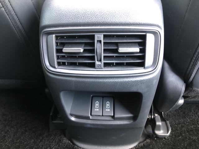 ＣＲ－Ｖハイブリッド ｅ：ＨＥＶＥＸ・ブラックエディション　純正ナビ　ＥＴＣ　シートヒーター　ＬＥＤ　アルミホイール　衝突被害軽減ブレーキ　ハンズフリーパワーテールゲート　禁煙車　キーレス　記録簿　ＤＶＤ再生　エアバッグ　インテリキー　電動シート　ＵＳＢ（31枚目）