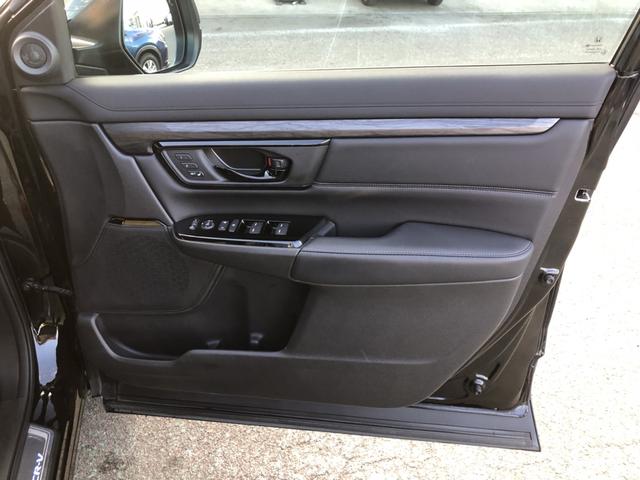 ＣＲ－Ｖハイブリッド ｅ：ＨＥＶＥＸ・ブラックエディション　純正ナビ　ＥＴＣ　シートヒーター　ＬＥＤ　アルミホイール　衝突被害軽減ブレーキ　ハンズフリーパワーテールゲート　禁煙車　キーレス　記録簿　ＤＶＤ再生　エアバッグ　インテリキー　電動シート　ＵＳＢ（66枚目）