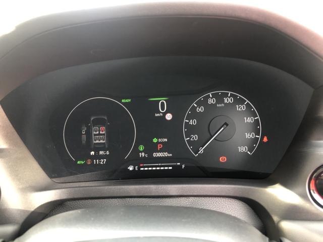 ヴェゼル ｅ：ＨＥＶＺ　試乗車アップ　純正ナビ　ＥＴＣ　前後ドラレコ　ＬＥＤ　アルミホイール　衝突回避支援ブレーキ機能　スマキ　Ｐトランク　フルオートエアコン　Ｄレコ　エアバッグ　両席エアバック　Ｒカメ　記録簿付　ソナー（13枚目）