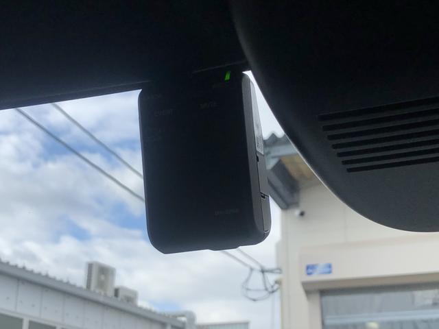 Ｎ－ＢＯＸカスタム ベースグレード　試乗車アップ　純正ナビ　ＥＴＣ　ドラレコ　片側電動スライドドア　ＬＥＤ　ＵＳＢ接続　ＣＭＢＳ　Ｄレコ　禁煙　ベンチシート　オートエアコン　スマートキ　盗難防止装置　クルコン　バックカメラ　フルセグＴＶ（9枚目）