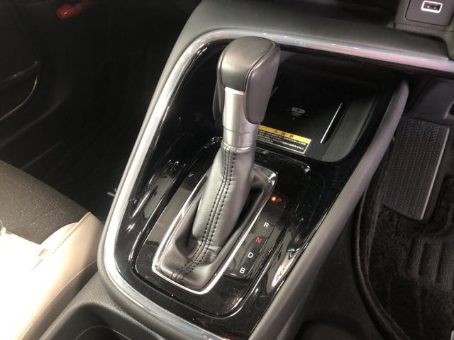 ヴェゼル ｅ：ＨＥＶＺ　純正ナビ　ＥＴＣ　前後ドラレコ　ＬＥＤ　アルミホイール　シートヒーター　盗難防止装置　１オーナー　ドラレコ付き　Ｒカメラ　記録簿　フルセグテレビ　スマ－トキ－　アクティブクルーズ　Ｐセンサー　ナビＴＶ（13枚目）