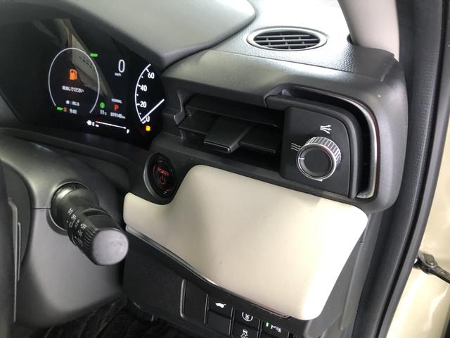 ヴェゼル ｅ：ＨＥＶＺ　純正ナビ　ＥＴＣ　前後ドラレコ　ＬＥＤ　アルミホイール　シートヒーター　盗難防止装置　１オーナー　ドラレコ付き　Ｒカメラ　記録簿　フルセグテレビ　スマ－トキ－　アクティブクルーズ　Ｐセンサー　ナビＴＶ（67枚目）