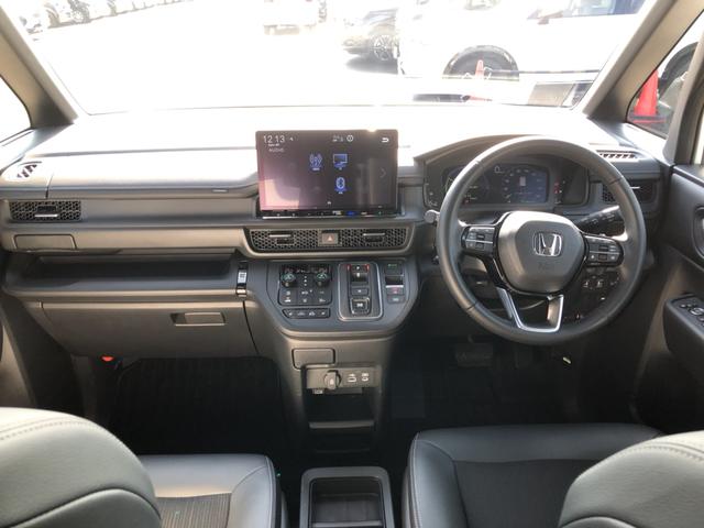 ステップワゴン ｅ：ＨＥＶスパーダ　純正ナビ　ＥＴＣ　両側電動ドア　ＬＥＤ　アルミホイール　シートヒーター　１オーナー　フルオートエアコン　ＥＳＣ　オートライト　キーフリー　イモビ　ＡＢＳ　リアカメラ　スマートキ　ＵＳＢポート　禁煙（2枚目）