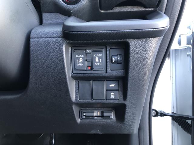 ステップワゴン ｅ：ＨＥＶスパーダ　純正ナビ　ＥＴＣ　両側電動ドア　ＬＥＤ　アルミホイール　シートヒーター　１オーナー　フルオートエアコン　ＥＳＣ　オートライト　キーフリー　イモビ　ＡＢＳ　リアカメラ　スマートキ　ＵＳＢポート　禁煙（14枚目）