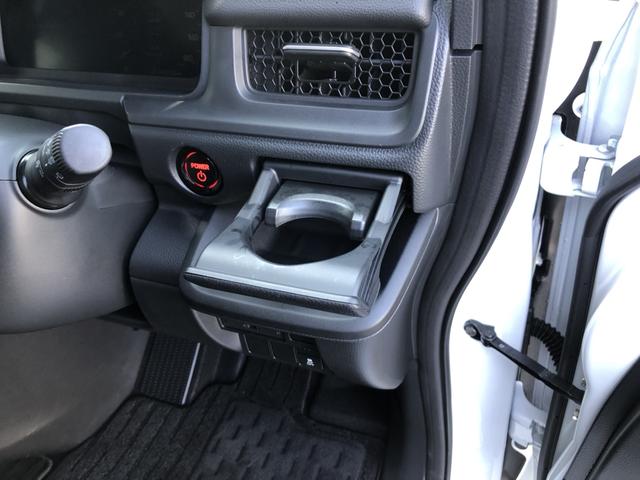 ステップワゴン ｅ：ＨＥＶスパーダ　純正ナビ　ＥＴＣ　両側電動ドア　ＬＥＤ　アルミホイール　シートヒーター　１オーナー　フルオートエアコン　ＥＳＣ　オートライト　キーフリー　イモビ　ＡＢＳ　リアカメラ　スマートキ　ＵＳＢポート　禁煙（18枚目）