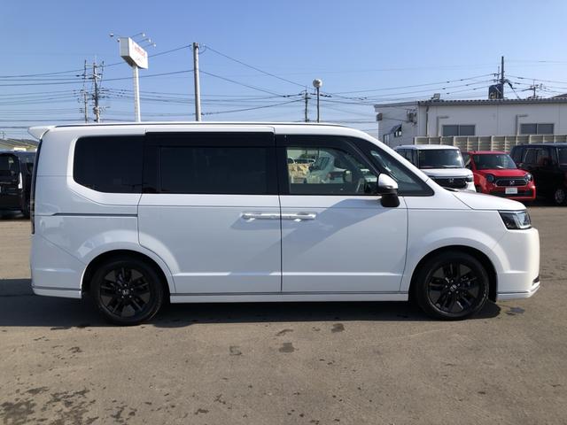 ステップワゴン ｅ：ＨＥＶスパーダ　純正ナビ　ＥＴＣ　両側電動ドア　ＬＥＤ　アルミホイール　シートヒーター　１オーナー　フルオートエアコン　ＥＳＣ　オートライト　キーフリー　イモビ　ＡＢＳ　リアカメラ　スマートキ　ＵＳＢポート　禁煙（41枚目）