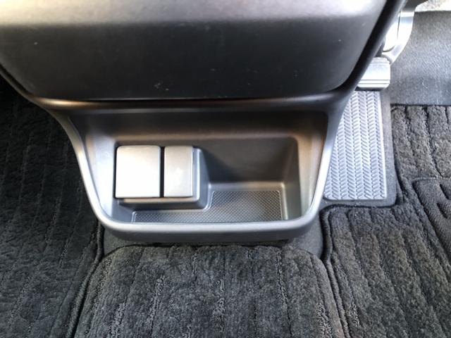 フリードハイブリッド ハイブリッド・Ｇ　純正ナビ　ＥＴＣ　両側電動ドア　シートヒーター　ＬＥＤ　アルミホイール　両電動ドア　サイドエアバック　クルコン　スマキー　パワーステアリング　オートライト　フルセグＴＶ　ウォークスルー　Ｂカメラ　禁煙（14枚目）