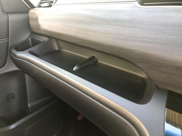 フリードハイブリッド ハイブリッド・Ｇ　純正ナビ　ＥＴＣ　両側電動ドア　シートヒーター　ＬＥＤ　アルミホイール　両電動ドア　サイドエアバック　クルコン　スマキー　パワーステアリング　オートライト　フルセグＴＶ　ウォークスルー　Ｂカメラ　禁煙（19枚目）