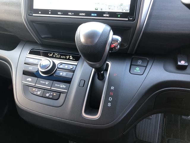 フリード Ｇ・ホンダセンシング　純正ナビ　ＥＴＣ　ドラレコ　両側電動ドア　シートヒーター　ＬＥＤ　Ｆセグ　追突被害軽減ブレーキ　ｉストップ　Ｗエアバッグ　パワーウィンドウ　１オ－ナ－　アクティブクルーズコントロール　スマートキ　禁煙（11枚目）