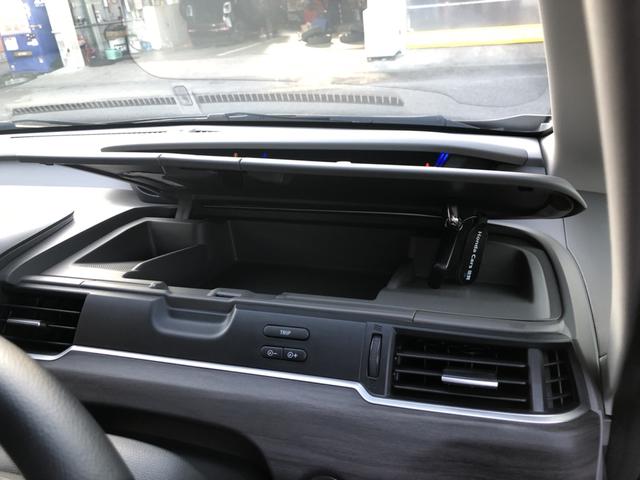 フリード Ｇ・ホンダセンシング　純正ナビ　ＥＴＣ　ドラレコ　両側電動ドア　シートヒーター　ＬＥＤ　Ｆセグ　追突被害軽減ブレーキ　ｉストップ　Ｗエアバッグ　パワーウィンドウ　１オ－ナ－　アクティブクルーズコントロール　スマートキ　禁煙（18枚目）