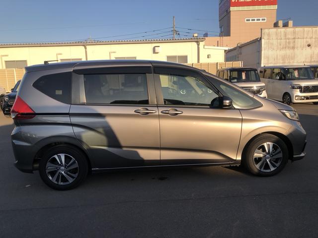 フリード Ｇ・ホンダセンシング　純正ナビ　ＥＴＣ　ドラレコ　両側電動ドア　シートヒーター　ＬＥＤ　Ｆセグ　追突被害軽減ブレーキ　ｉストップ　Ｗエアバッグ　パワーウィンドウ　１オ－ナ－　アクティブクルーズコントロール　スマートキ　禁煙（33枚目）