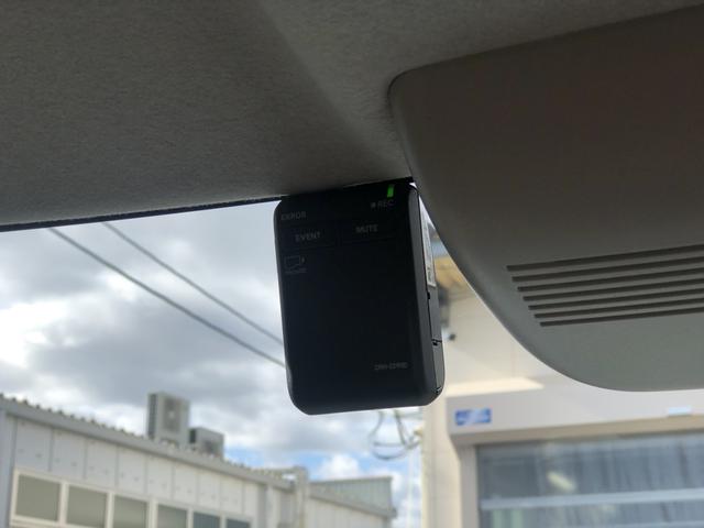 Ｎ－ＢＯＸ ファッションスタイル　試乗車アップ　純正ナビ　ＥＴＣ　ドラレコ　片側電動スライドドア　アラウンドビューモニター　禁煙　ソナー　盗難防止装置　スマートキ　ＵＳＢポート　ＬＥＤランプ　バックモニター　サイドカーテンエアバック（9枚目）