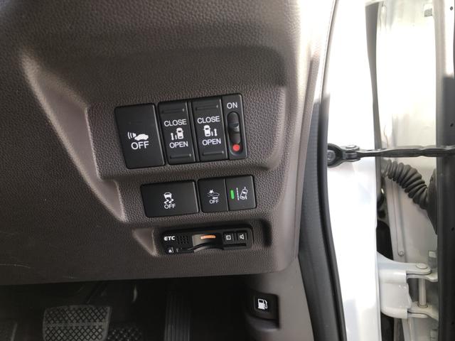 フリードハイブリッド ハイブリッド・Gホンダセンシング ナビ ETC 前後ドラレコ 両側電動ドア ホンダセンシング ワンオーナー 禁煙車 軽減ブレーキ キーフリーシステム 1オ-ナ- 記録簿 DVD再生可能 ECON 後カメラ Aクルーズ 横滑防止 USB(14枚目)