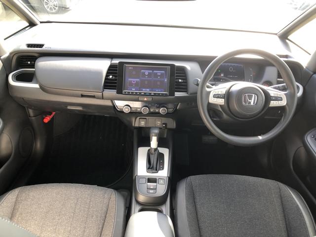 フィット ホーム　純正ナビ　前後ドラレコ　ＬＥＤ　ワンオーナー　禁煙車　ホンダセンシング　記録簿　衝突軽減　リアカメラ　ソナー　ＵＳＢ接続　ＡＡＣ　横滑り防止機能　サイドエアバック　オートライト　クルーズコントロール（2枚目）